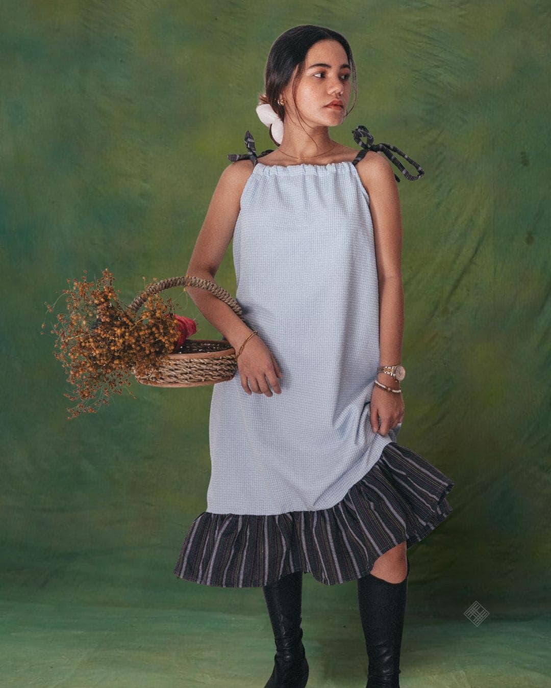 Duyan One-Size Halter Dress, Lambingan sa Hapon